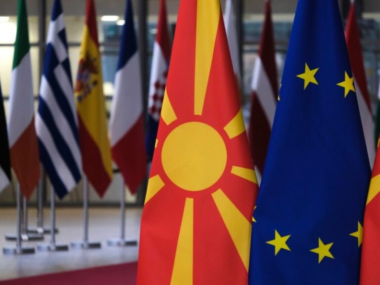 Брисел го повтори повикот: Спроведување на Охридскиот договор и уставните амандмани