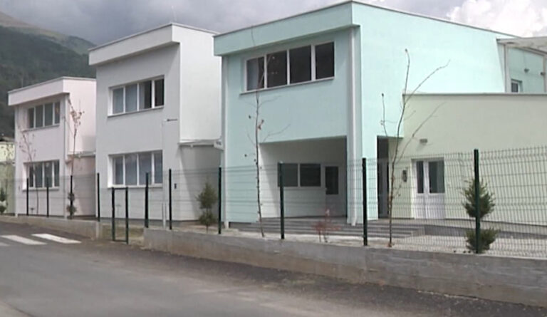 Градинката во Теарце е готова, се очекува да започнат уписите