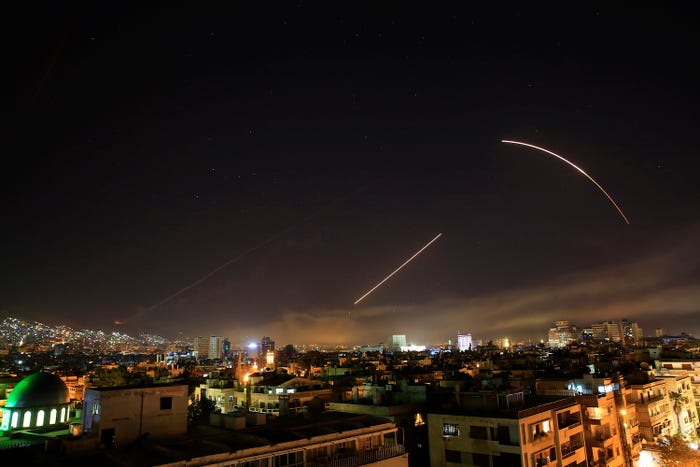 Израелски воени авиони ја бомбардираа јужна Сирија
