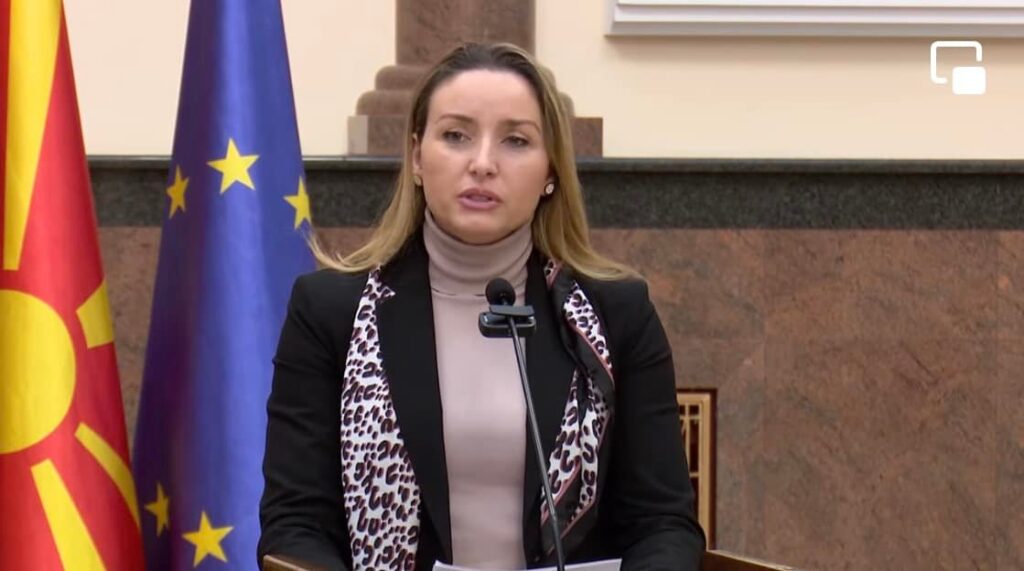 Илире Даути: Бараме владините партнери да се опоменуваат на состаноци на Владата, а не на Фејсбук