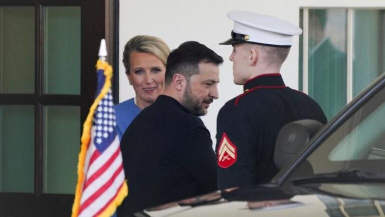 По напната дебата, Трамп го избрка Зеленски од Белата куќа