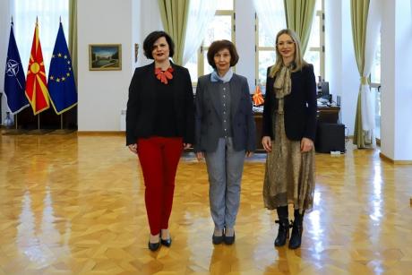 Средба на претседателката Сиљановска-Давкова со претставнички на ,,Македонија 2025"