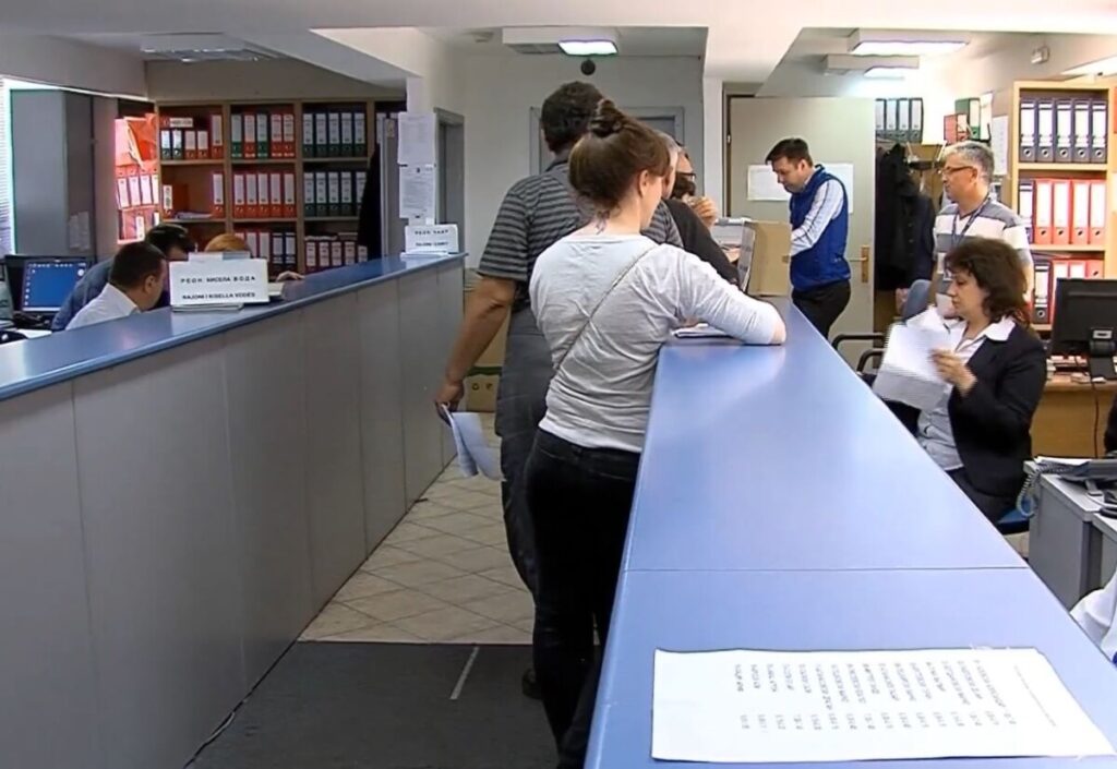 Судир на „работни места“ меѓу опозицијата и власта, тврдењето за 3.000 вработувања ВМРО го нарекува лага