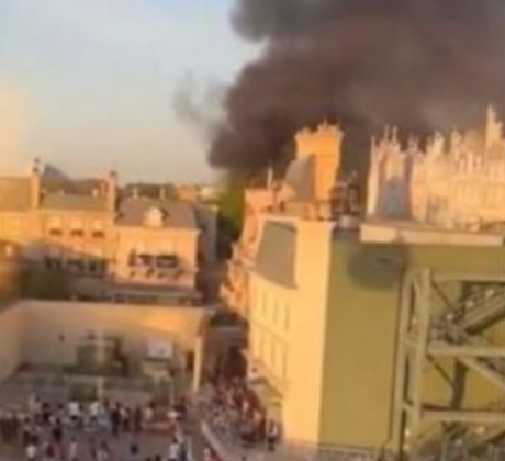 (ВИДЕО) Избувна голем пожар во Дизниленд: Посетителите евакуирани