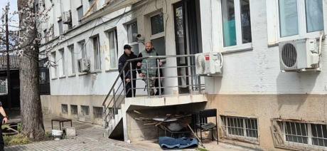 (ВИДЕО) Изведен пред Суд еден од осомничените за пожарот