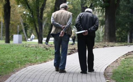 Добра вест за пензионерите: Општината ќе им додели 2.500 денари финансиска помош