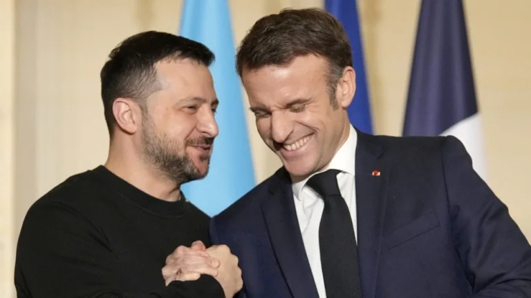 Макрон го поддржува Зеленски