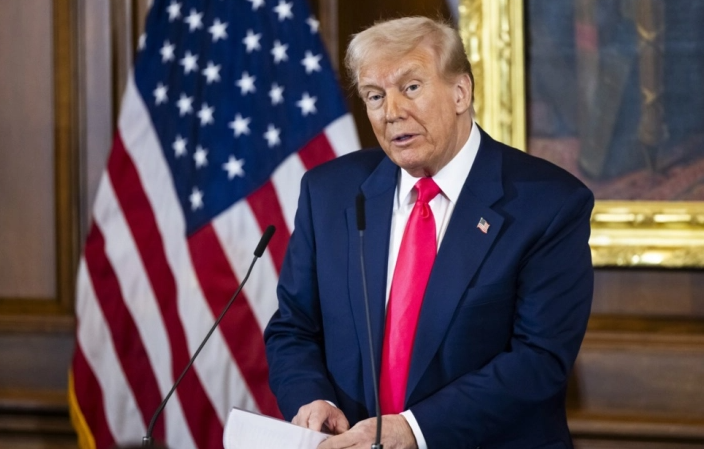 Трамп се закани дека ќе го намали финансирањето за јавните медиумски услуги