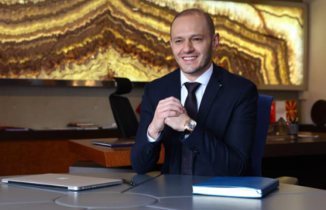 Јахоски сепак од дома се пресели во Шутка во следните 30 дена