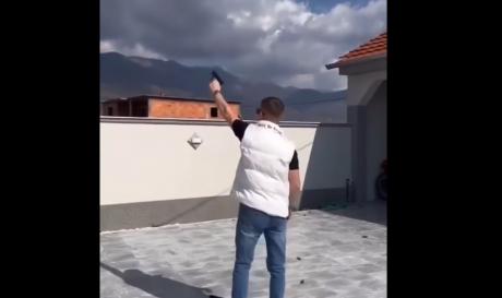 ВИДЕО: Се снимале како пукаат, па видеото го објавиле и на Фејбсук