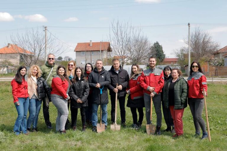 Волонтерска акција за позелена иднина во Лозово