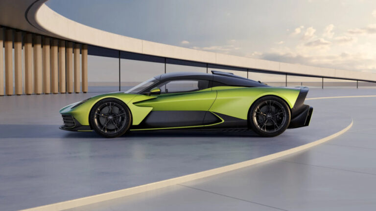 Тестовите се при крај: Пристигнува „Aston Martin“ со над 1.000 коњски сили! (ФОТО)