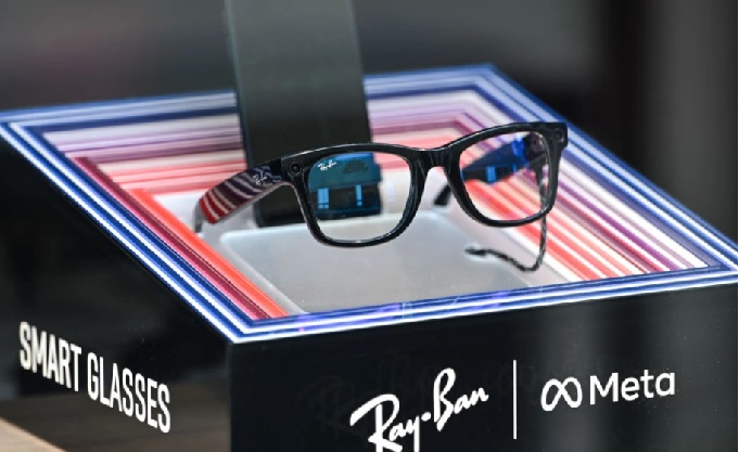 „Meta“ подготвува „Ray-Ban“ очила со екран