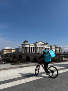 Wolt официјално стартува во Северна Македонија, трансформирајќи ги услугите за испорака во Скопје